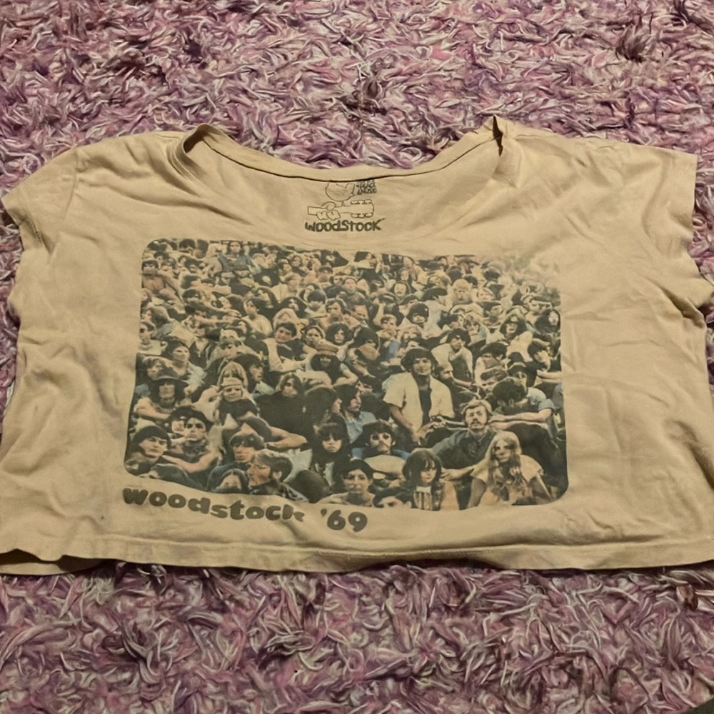 Woodstock flowy crop